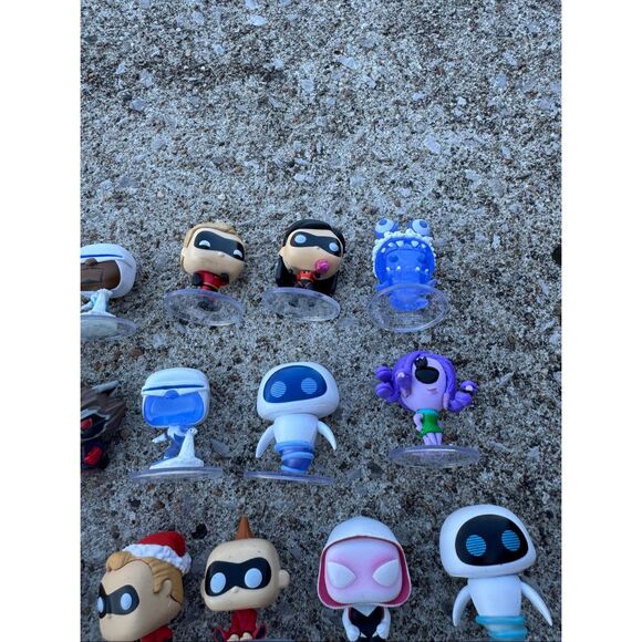 Funko Pop Bitty Pop bundle marvel and more - Picture 3 of 5